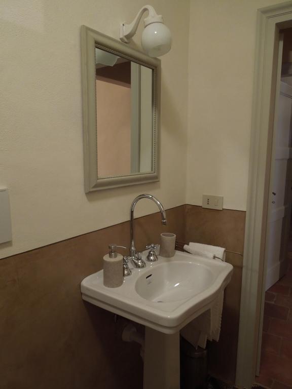 לינה וארוחת בוקר Alfiano Natta Casa Rovelli חדר תמונה